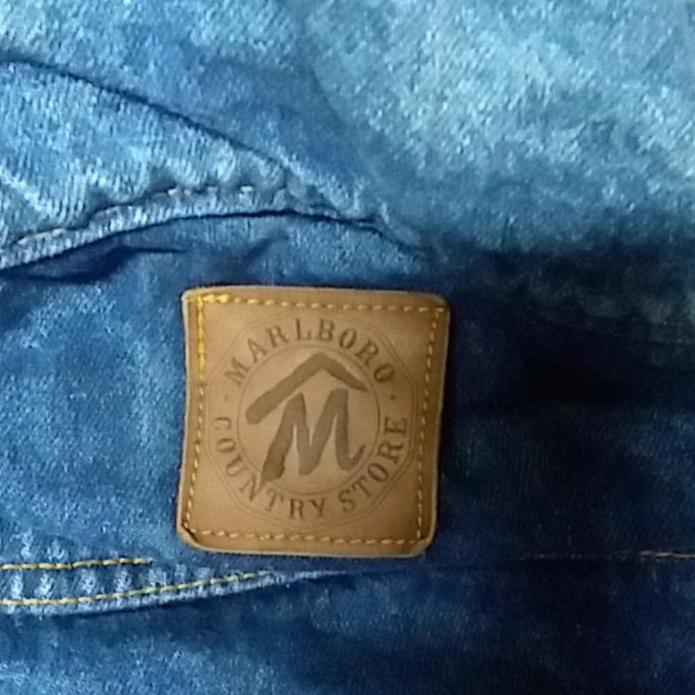Jean jacket - Picture 5 of 7